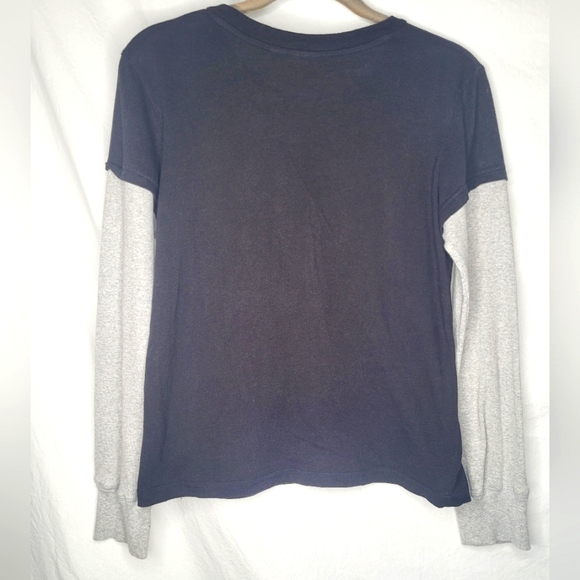 Longsleeved Kiss Tshirt Size Large Black Gray and Red Logo ♥️ - Picture 3 of 4